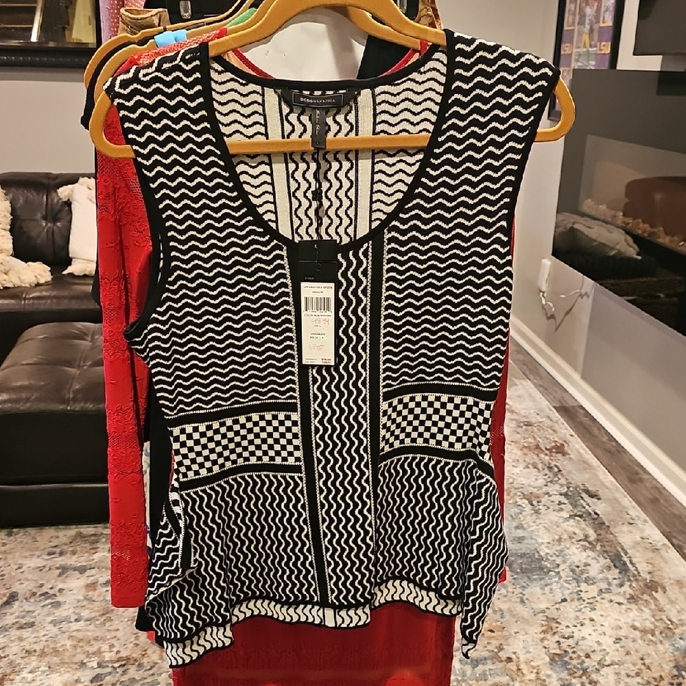 BCBGMaxAzria Black and White Geometric Tank Top